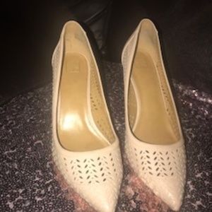 14th and Union Pump In Time for Easter